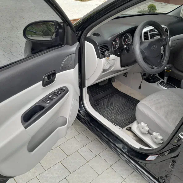 Hyundai Accent 2009 - 8