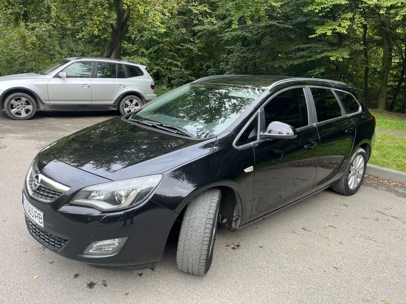 Opel Astra 2011 - 12