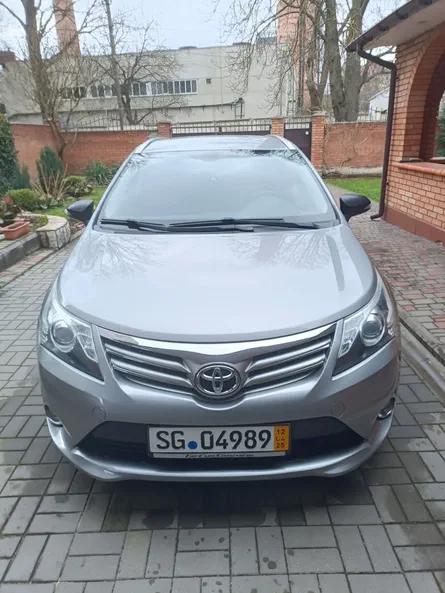 Toyota Avensis 2012
