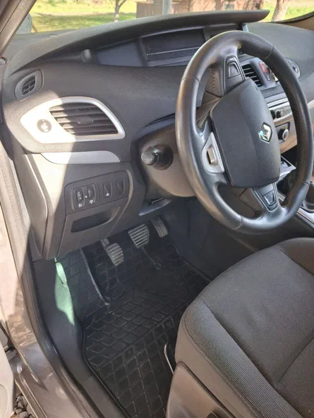 Renault Megane 2010 - 13