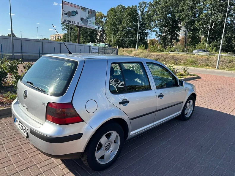 Volkswagen Golf 2002 - 13