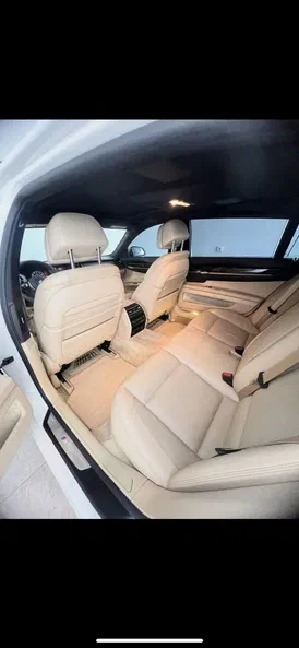 BMW 7 серія 2013 - 25