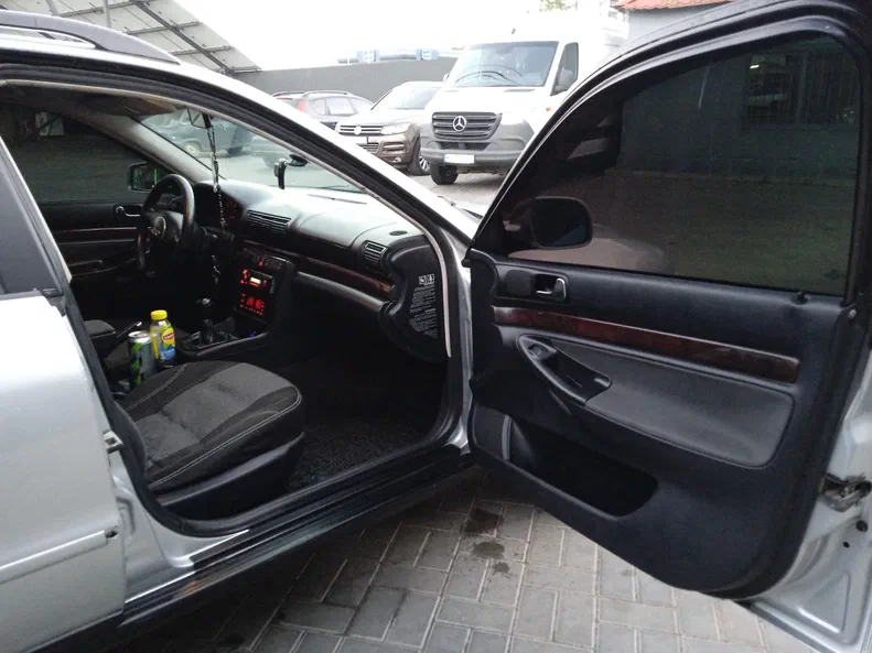 Audi A4 1997 - 5