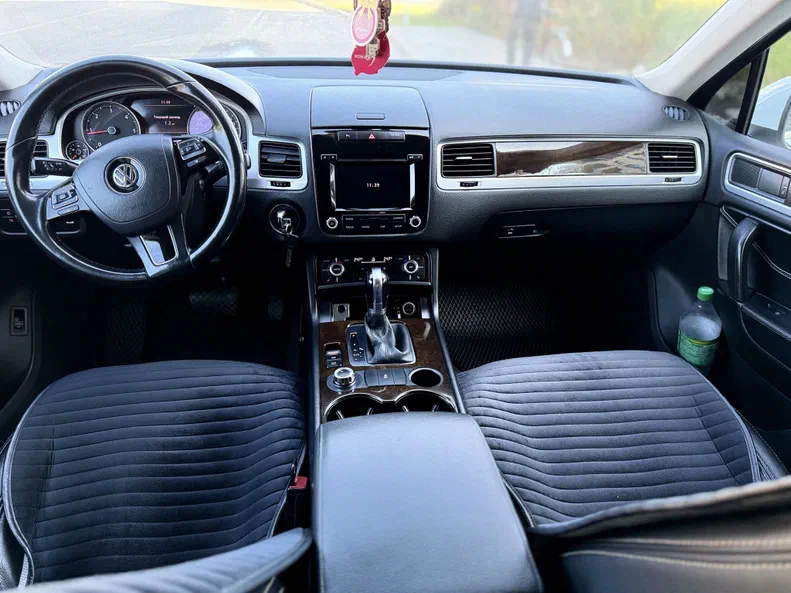 Volkswagen Touareg 2012 - 8