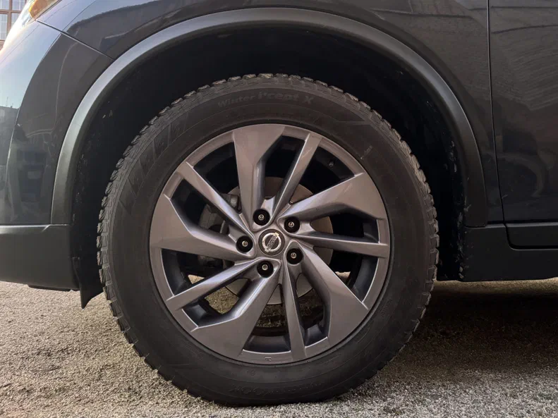 Nissan Rogue 2016 - 17