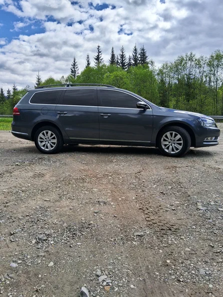 Volkswagen Passat 2011 - 12
