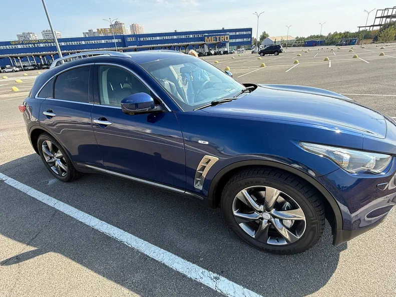 Infiniti FX 2012