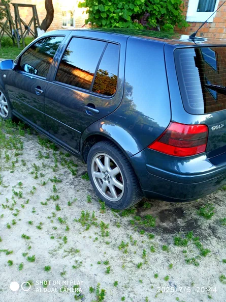 Volkswagen Golf 2000