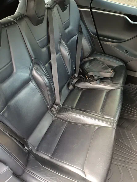 Tesla Model S 2015 - 14