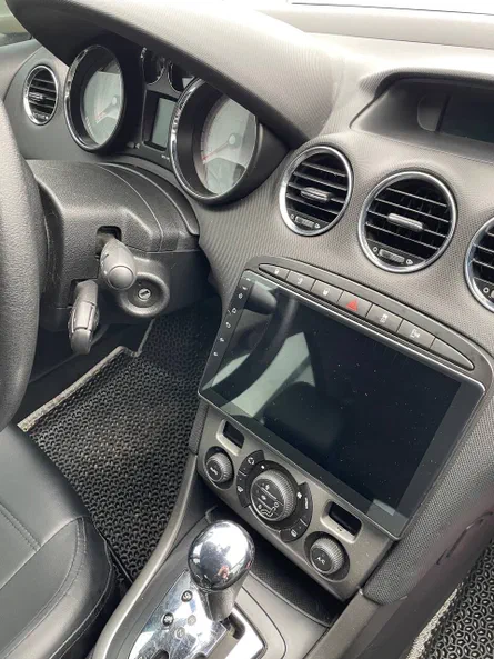 Peugeot 308 2008 - 7