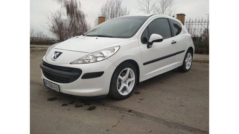 Peugeot 207 2008 - 12