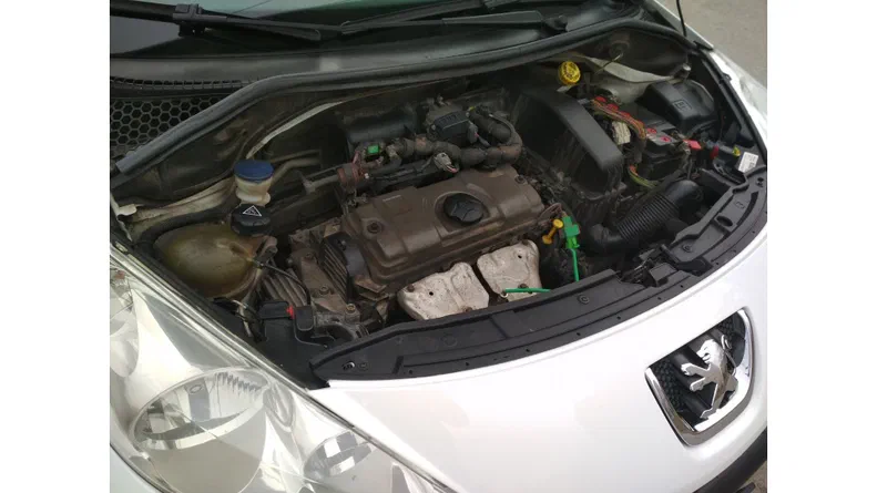 Peugeot 207 2008 - 29