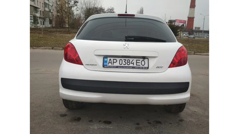 Peugeot 207 2008 - 6