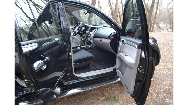 Mitsubishi Pajero Sport 2010 - 11