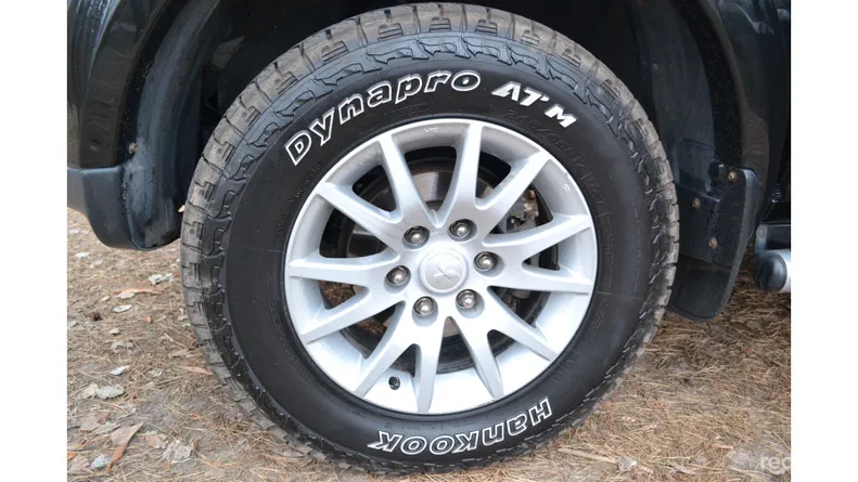 Mitsubishi Pajero Sport 2010 - 19