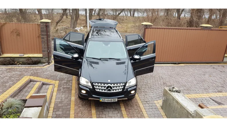 Mercedes-Benz M-Клас 2009 - 14