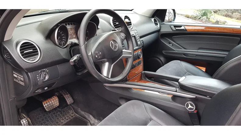 Mercedes-Benz M-Клас 2009 - 20