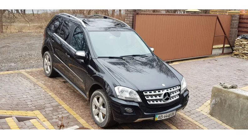 Mercedes-Benz M-Клас 2009 - 26