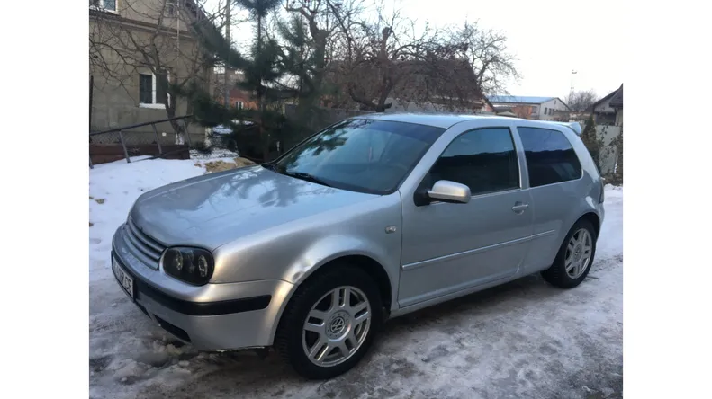 Volkswagen  Golf 2000