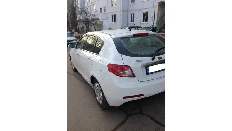 Geely Emgrand EC7 2013 - 9