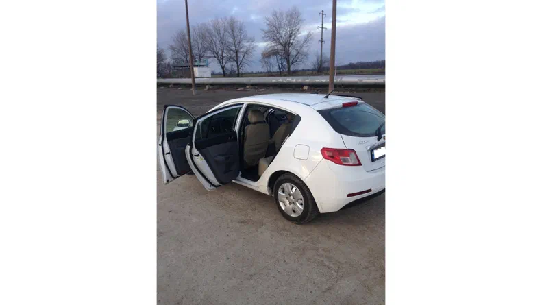 Geely Emgrand EC7 2013 - 8