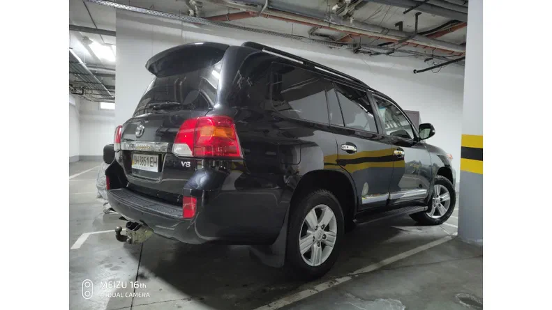 Toyota Land Cruiser 2012 - 6