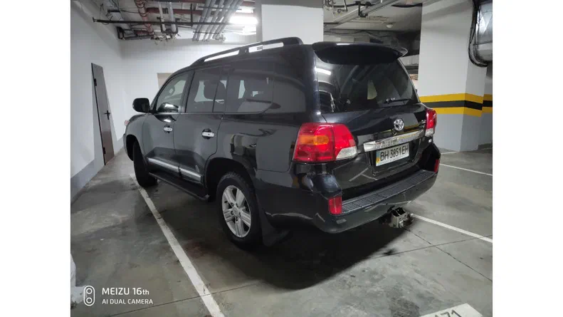 Toyota Land Cruiser 2012 - 5