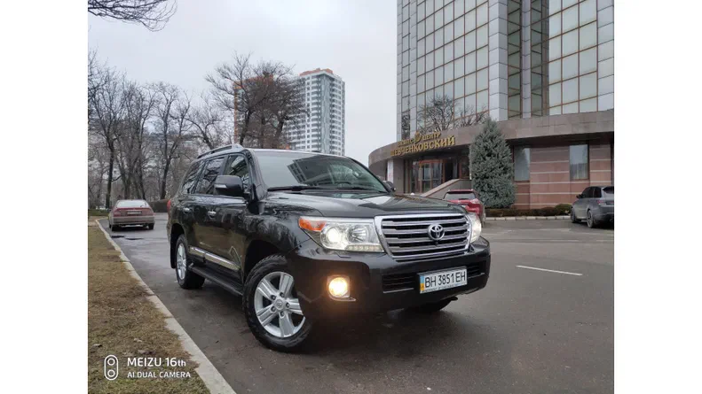 Toyota Land Cruiser 2012