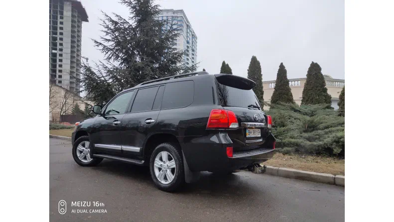 Toyota Land Cruiser 2012