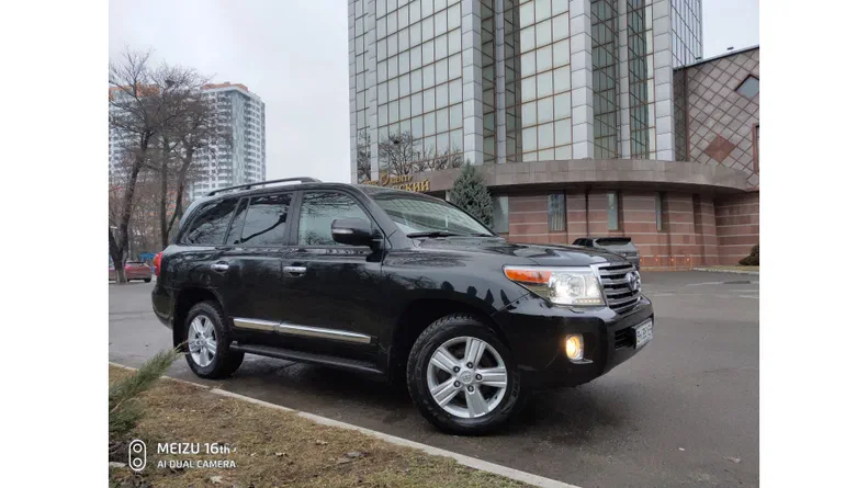 Toyota Land Cruiser 2012