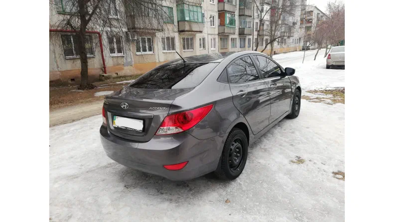 Hyundai Accent 2013