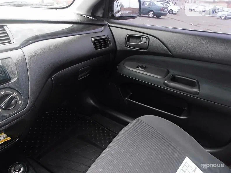 Mitsubishi Lancer 2006 - 9