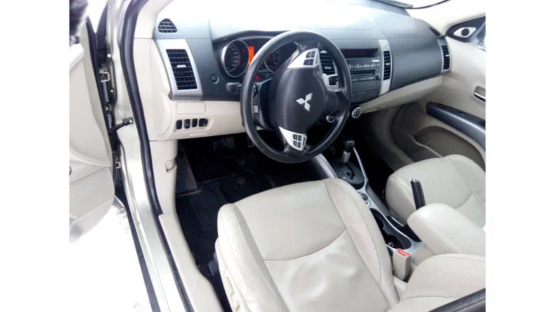 Mitsubishi Outlander 2008 - 12