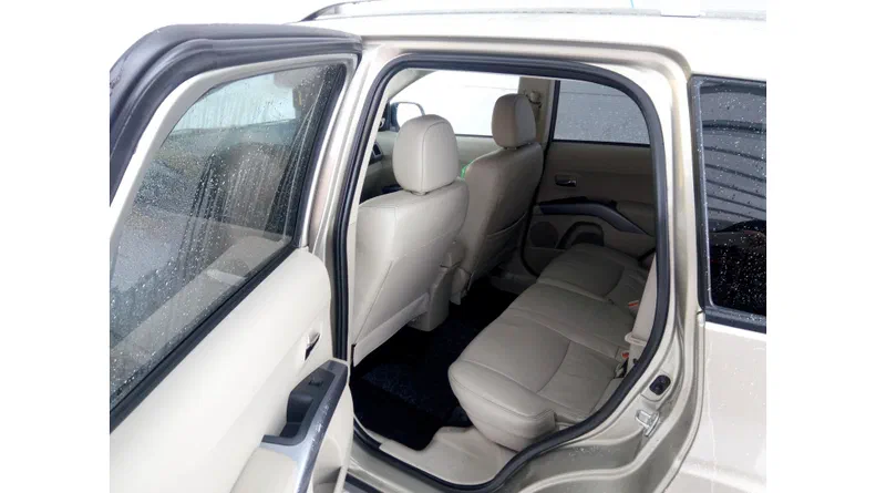 Mitsubishi Outlander 2008 - 9