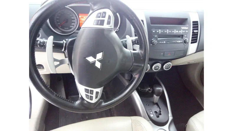Mitsubishi Outlander 2008 - 13