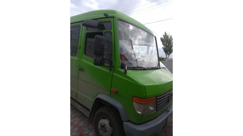 Mercedes-Benz VARIO 2000