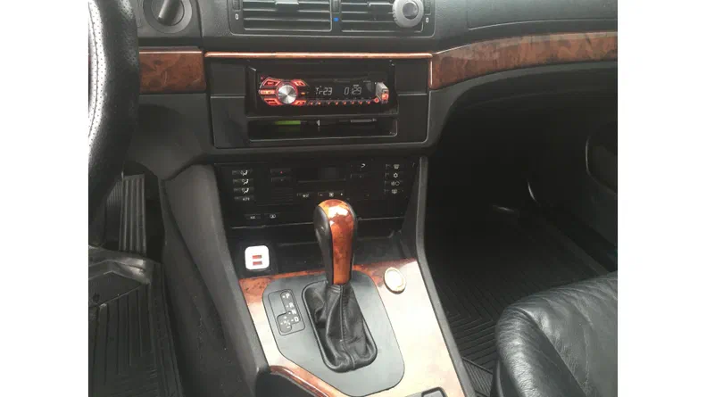 BMW 5 серія 1999 - 8