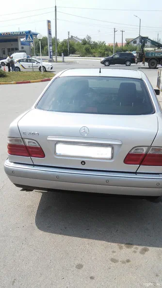 Mercedes-Benz E-Клас 1998 - 5
