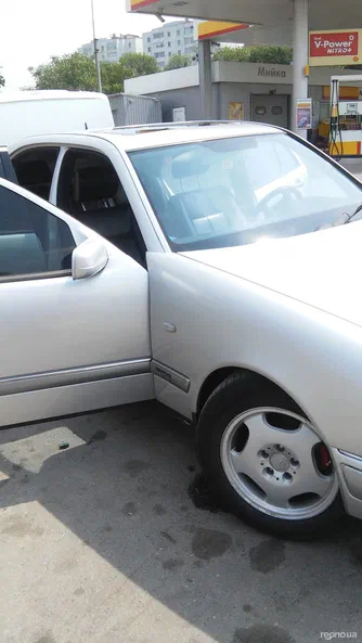 Mercedes-Benz E-Клас 1998 - 9