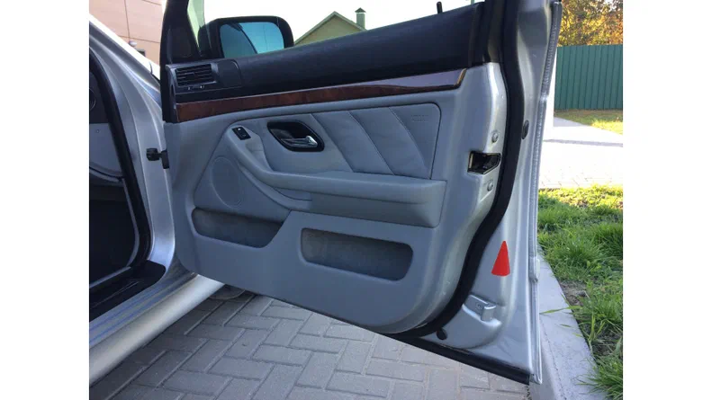 BMW 5 серія 2001 - 9