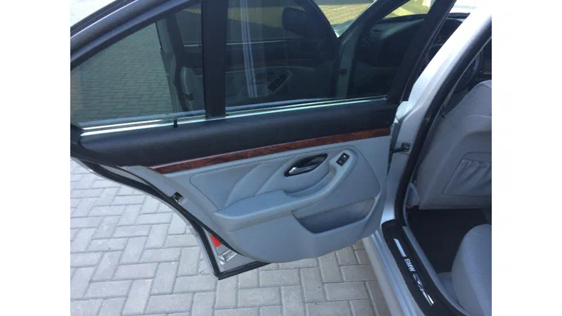 BMW 5 серія 2001 - 5