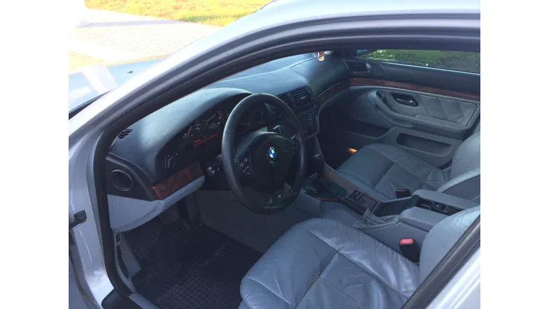 BMW 5 серии 2001