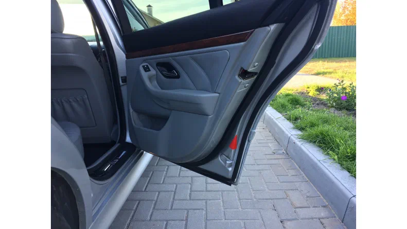 BMW 5 серія 2001 - 8