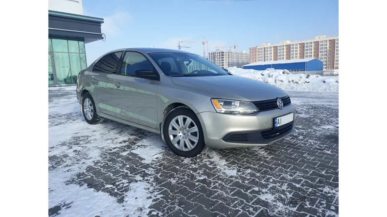 Volkswagen Jetta 2013 - 5
