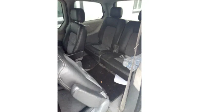 Kia Carnival 2004 - 1
