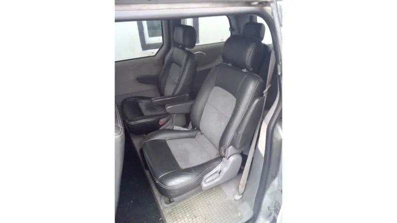 Kia Carnival 2004 - 2