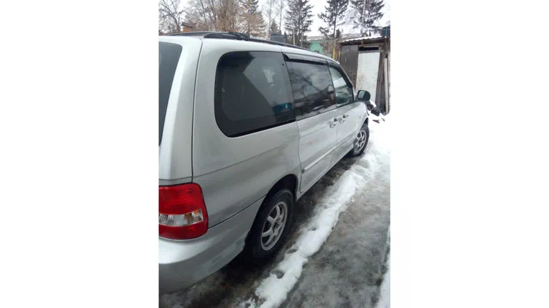 Kia Carnival 2004 - 4