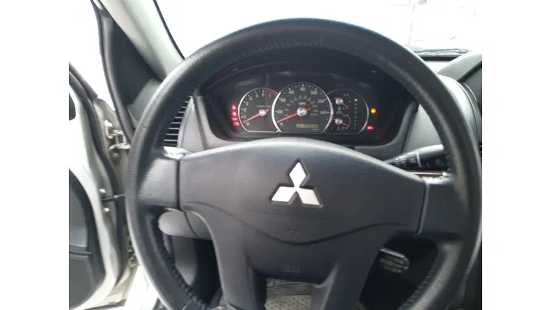 Mitsubishi Galant 2012