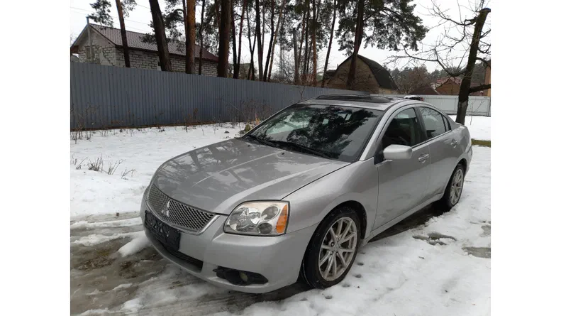 Mitsubishi Galant 2012