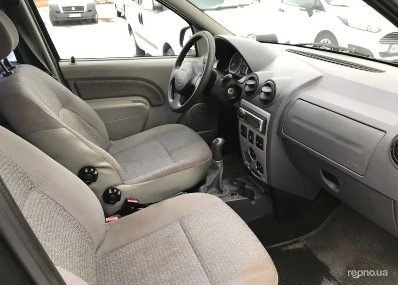 Renault Logan 2006 - 8